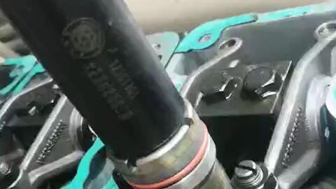 火花塞衬套拆装工具在发动机维修中的应用与意义